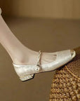 Naila Pumps