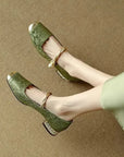 Naila Pumps