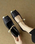 Naila Pumps