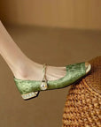 Naila Pumps