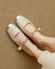 Naila Pumps